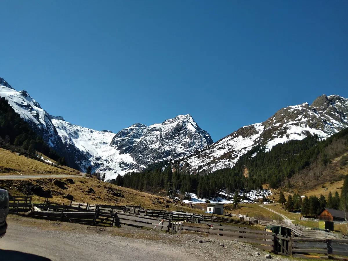 Blick von Lüsenes auf den Lüsener Fernerkogel nach einer Skitour